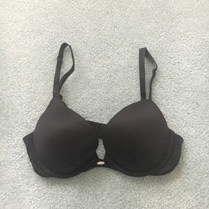 Victoria’s Secret Fabulous Push Up Bra
